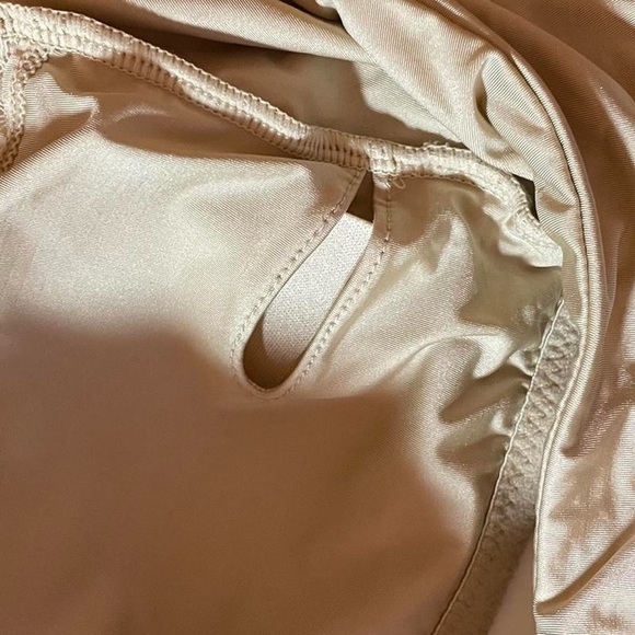 32A Beige strapless bandeau - Picture 3 of 4